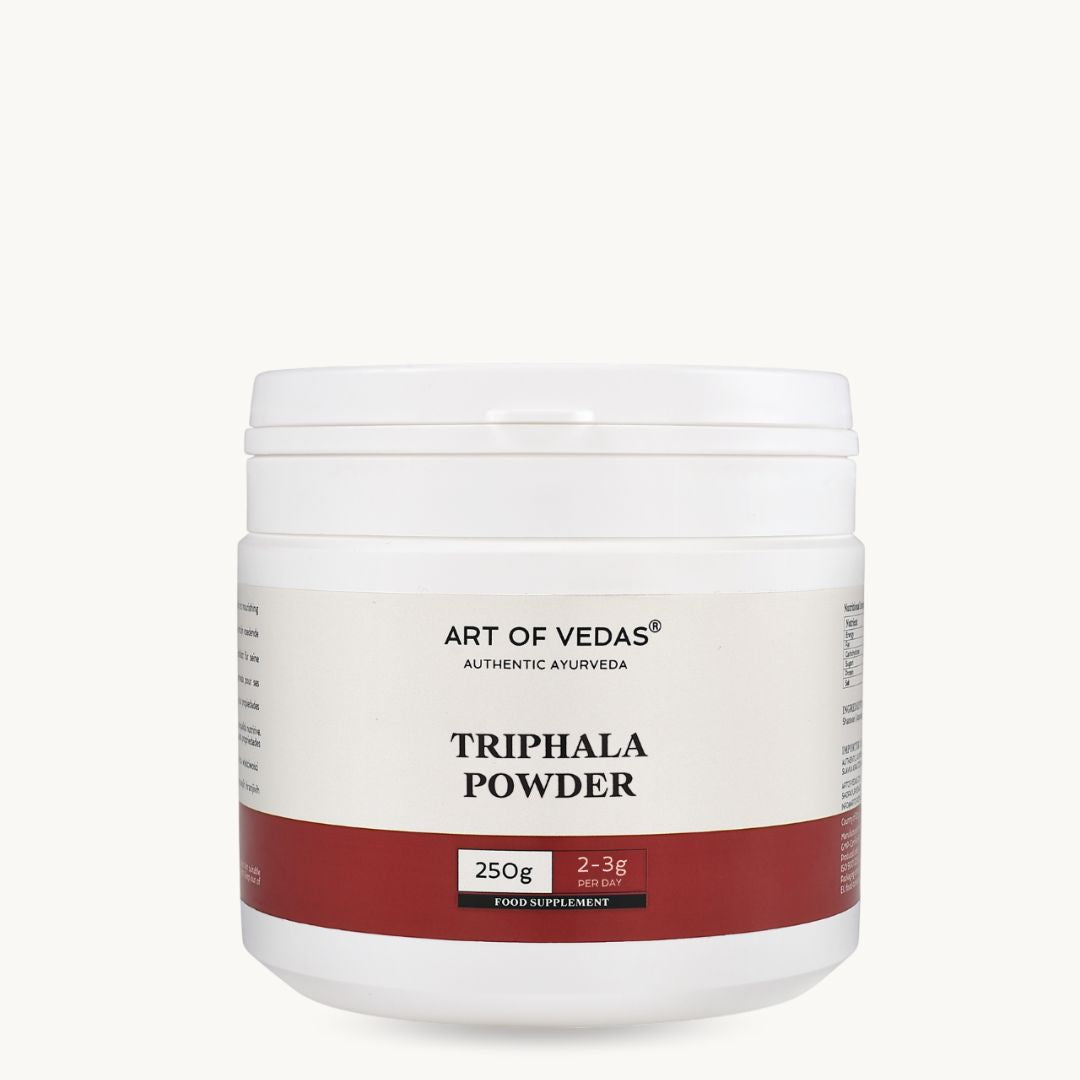 Triphala-jauhe