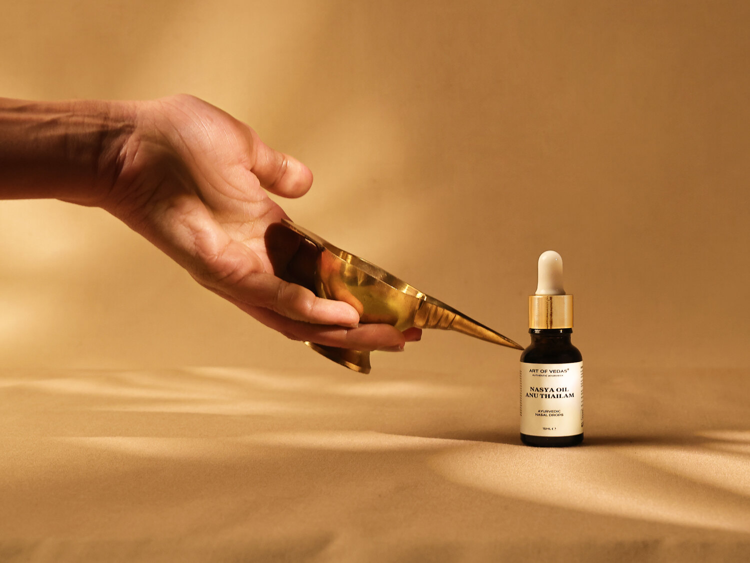 Anu Thailam -nenäöljy ja Kansa-rituaalikulho Shop Ayurveda EU:n ammattilaistileille